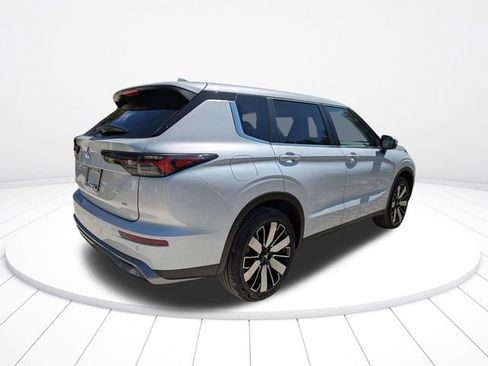 New 2026 Mitsubishi Outlander SE FWD image 4