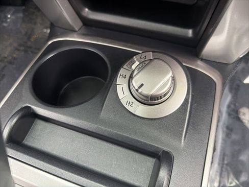 Used 2017 Toyota 4Runner SR5 Premium w/ Four Season Floor Mat Package image 34