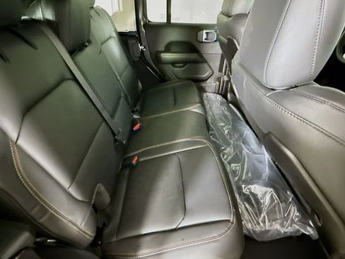 New 2026 Jeep Wrangler Unlimited Sahara AWD/4WD image 8