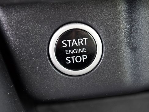 Used 2023 Nissan Rogue SV FWD image 11