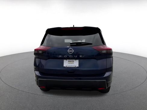 Used 2025 Nissan Rogue SV FWD image 12