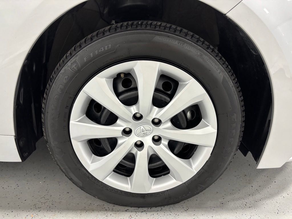 Used 2026 Toyota Corolla LE FWD image 61