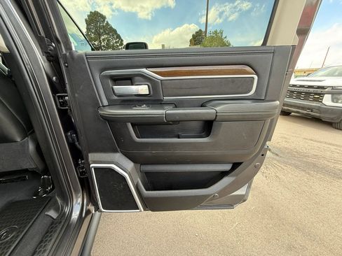 Used 2024 RAM 2500 Laramie AWD/4WD image 37