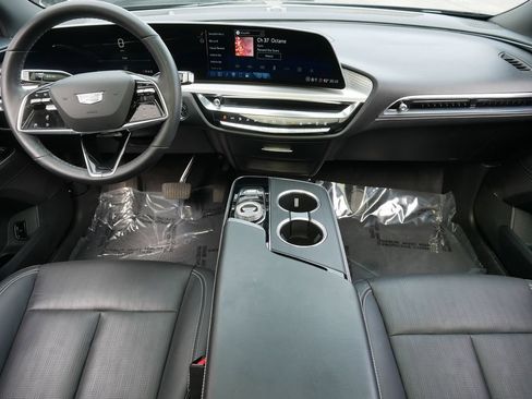 Used 2024 Cadillac Lyriq Sport AWD/4WD image 18