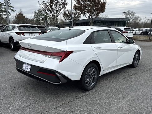 New 2026 Hyundai Elantra Blue image 7