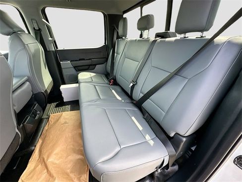New 2025 Ford F550 4x4 Crew Cab Super Duty w/ XL Chrome Package image 15