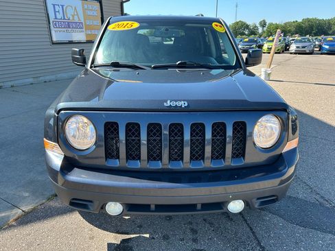 Used 2015 Jeep Patriot Latitude AWD/4WD image 2