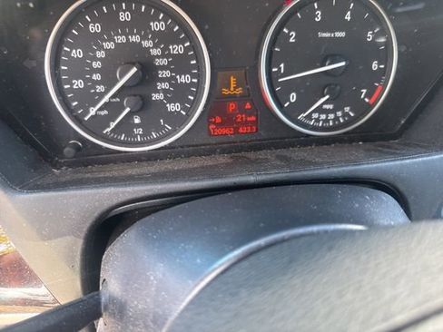 Used 2011 BMW X5 xDrive50i image 6