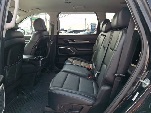 Used 2022 Kia Telluride LX AWD/4WD image 10