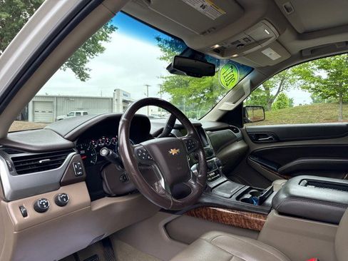 Used 2017 Chevrolet Tahoe Premier AWD/4WD image 22