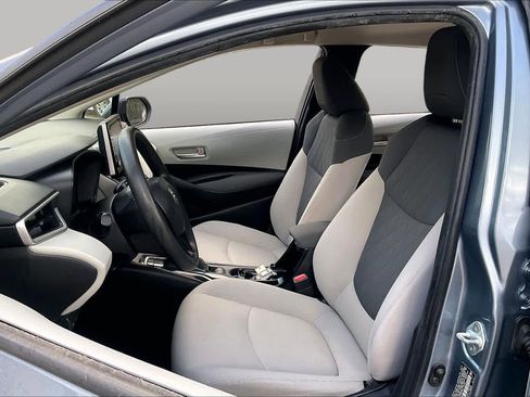 Used 2021 Toyota Corolla LE FWD image 6