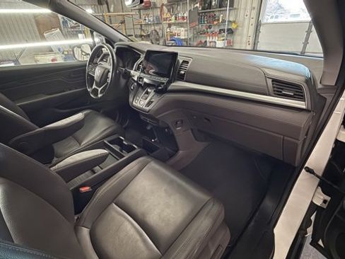 Used 2018 Honda Odyssey EX-L image 17
