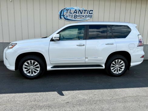 Used 2019 Lexus GX 460 Premium AWD/4WD image 2