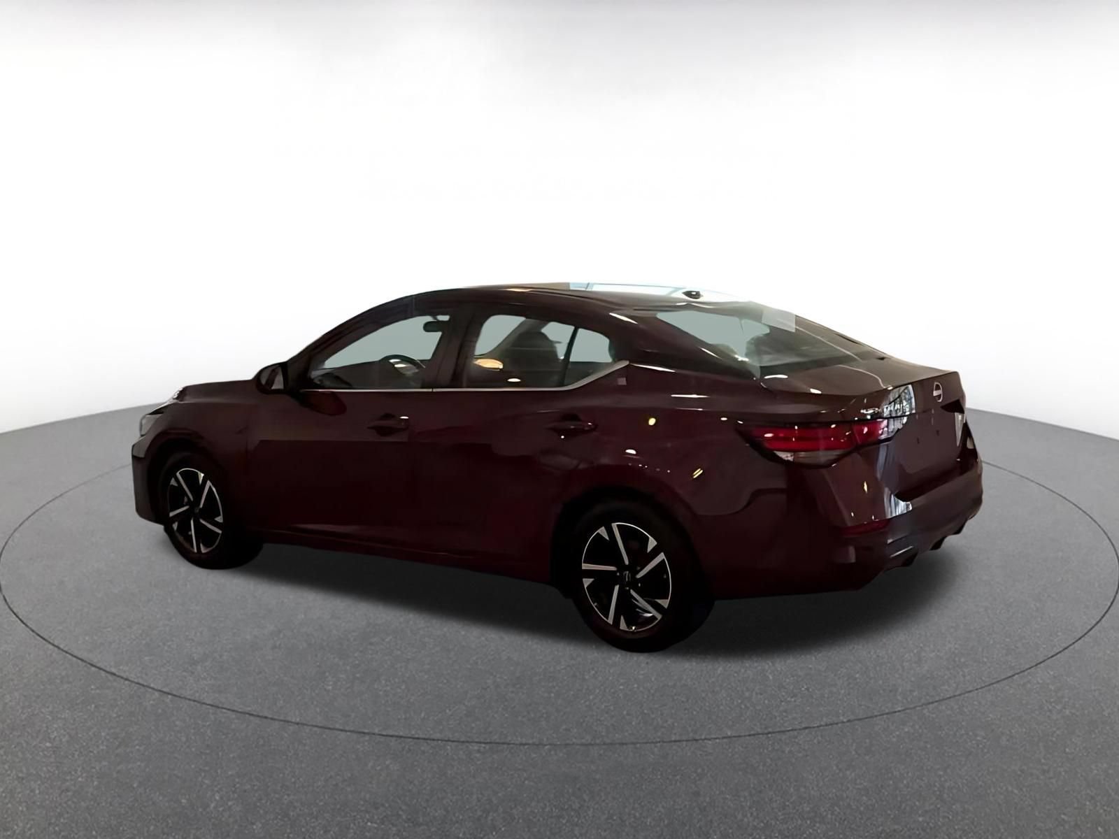 Used 2025 Nissan Sentra SV FWD image 9