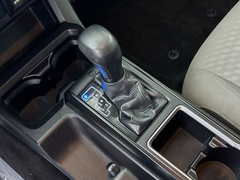 Used 2022 Toyota Tacoma SR image 20