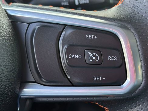 Used 2022 Jeep Gladiator Mojave w/ Cold Weather Group AWD/4WD image 24