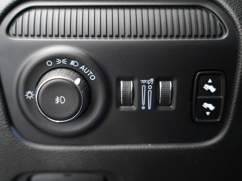 Used 2024 Jeep Wagoneer L Series II w/ Flexible Seating Group image 24