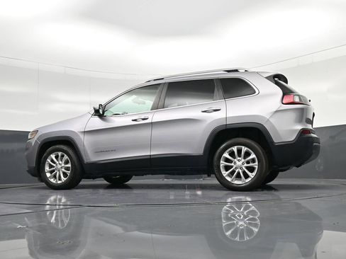 Used 2019 Jeep Cherokee Latitude w/ Popular Appearance Group FWD image 31