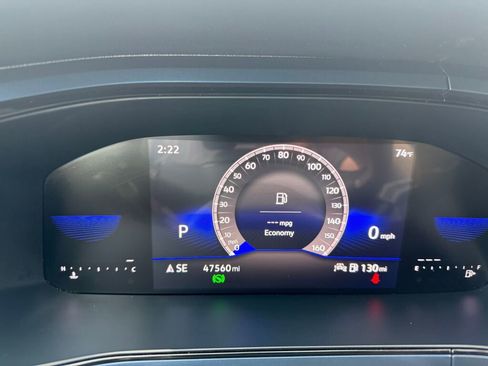 Used 2024 Volkswagen Taos SE image 14