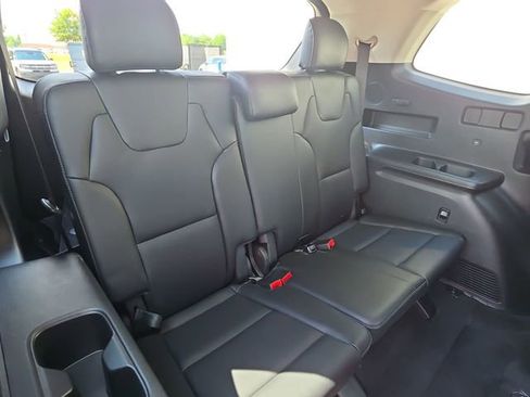 Used 2024 Kia Telluride SX Prestige w/ Towing Package AWD/4WD image 13