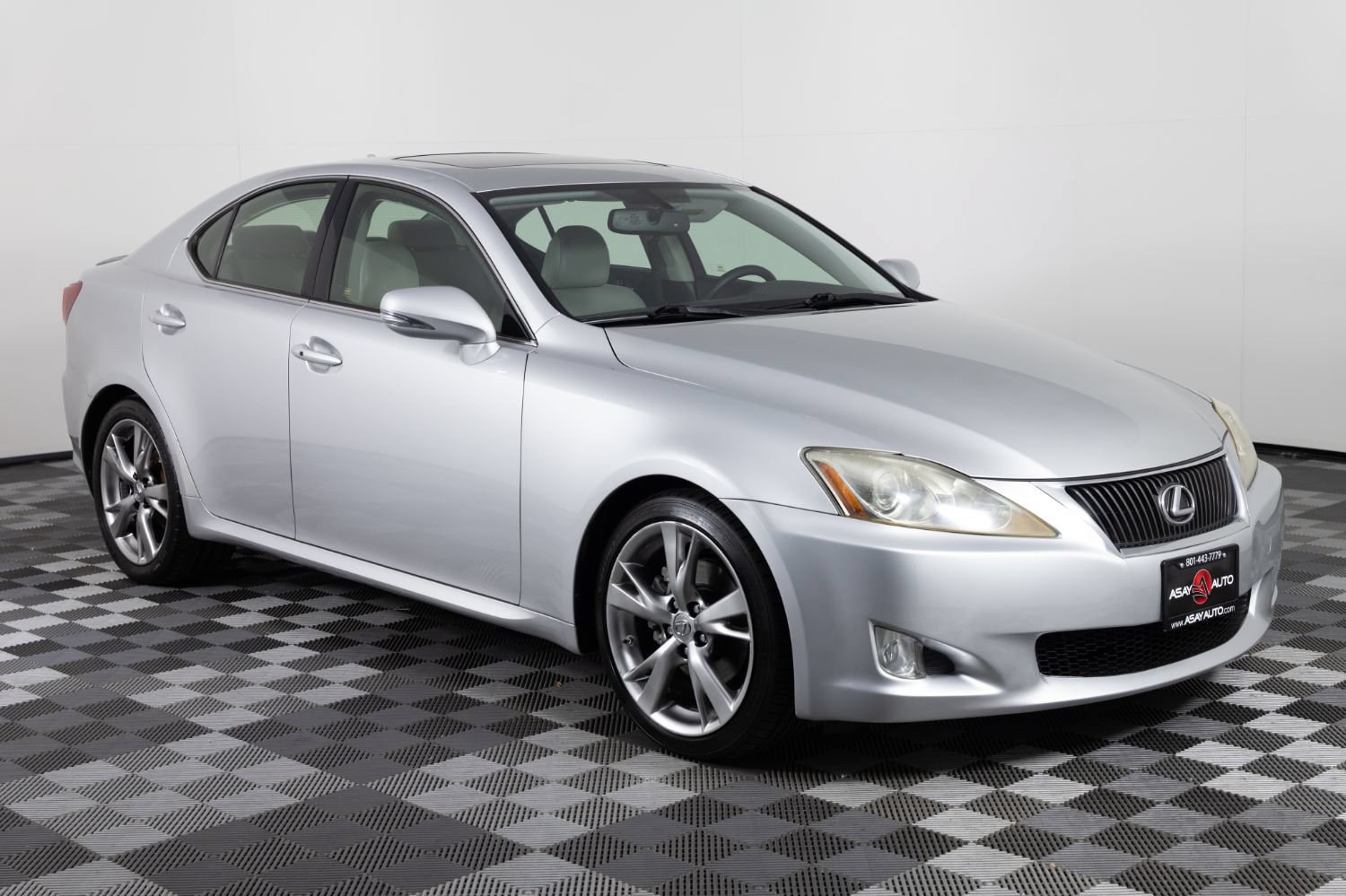 Used 2010 Lexus IS 250 w/ Premium Pkg Value Edition RWD image 10