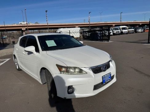 Used 2013 Lexus CT 200h w/ Premium Pkg w/Navigation image 7