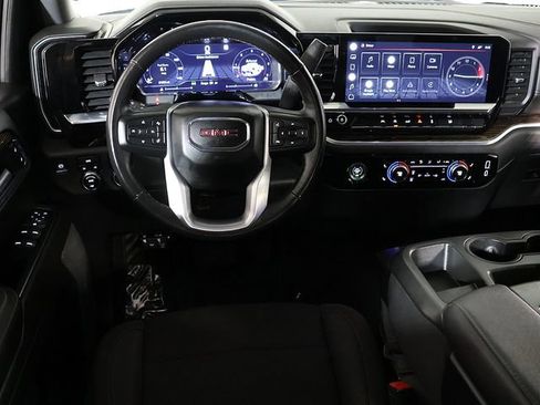 Used 2022 GMC Sierra 1500 Elevation w/ LPO, Elevation Black Package AWD/4WD image 3
