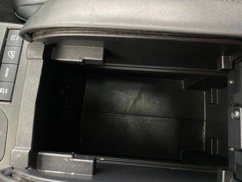 Used 2020 Toyota Highlander XLE image 46