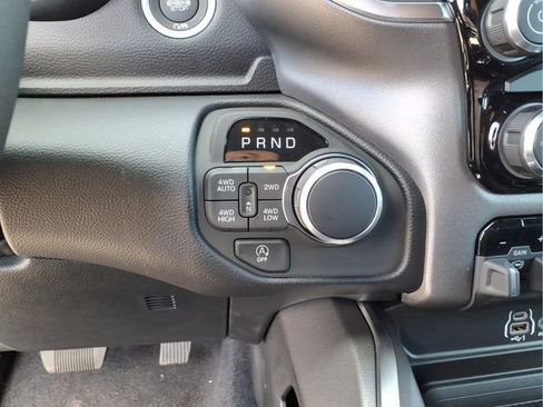 New 2026 RAM 1500 4x4 Crew Cab image 22