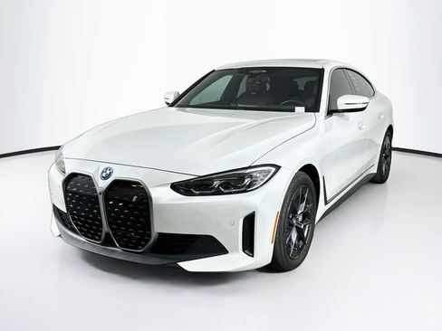 Used 2023 BMW i4 eDrive35 RWD image 3