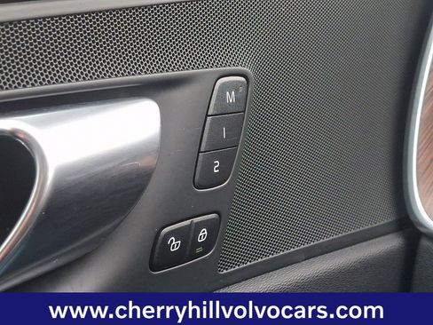 Certified 2023 Volvo XC60 B5 Plus w/ Climate Package image 26