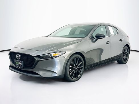 Used 2024 MAZDA MAZDA3 s FWD image 3
