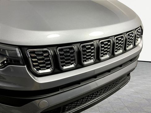 Used 2024 Jeep Compass Latitude w/ Altitude Special Edition AWD/4WD image 32