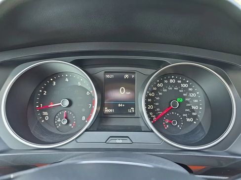 Used 2018 Volkswagen Tiguan SE w/ Panoramic Sunroof Package FWD image 19