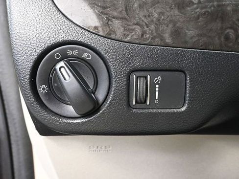 Used 2016 Dodge Grand Caravan SXT FWD image 27