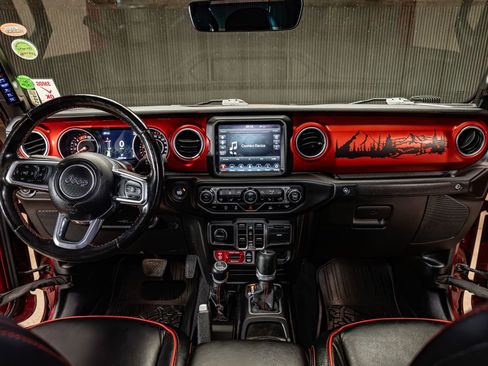 Used 2021 Jeep Gladiator Rubicon AWD/4WD image 19