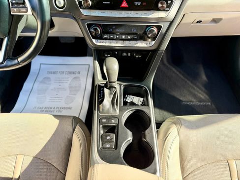Used 2019 Hyundai Sonata Limited w/ Ultimate Package 04 FWD image 16