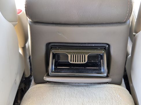 Used 1995 INFINITI J30 image 11