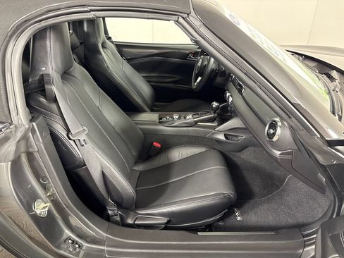 Used 2023 MAZDA MX-5 Miata Grand Touring RWD image 6
