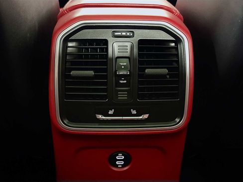 Used 2021 Porsche Macan GTS image 24