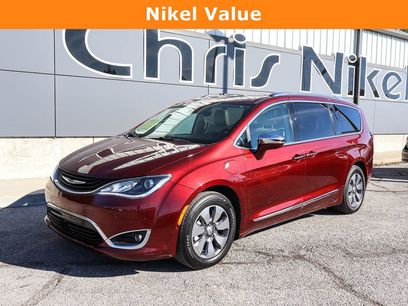 Used 2018 Chrysler Pacifica Limited w/ Advanced Safetytec Group
