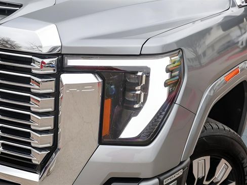 Certified 2025 GMC Sierra 2500 Denali w/ Denali Reserve Package image 3