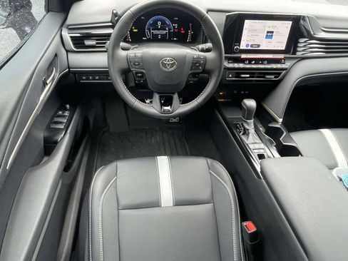 Used 2026 Toyota Camry SE w/ Convenience Package FWD image 11