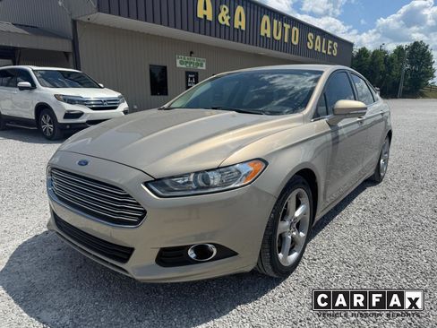 Used 2015 Ford Fusion SE w/ Equipment Group 201A image 1