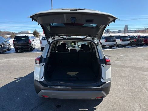 Used 2023 Nissan Rogue SV image 11