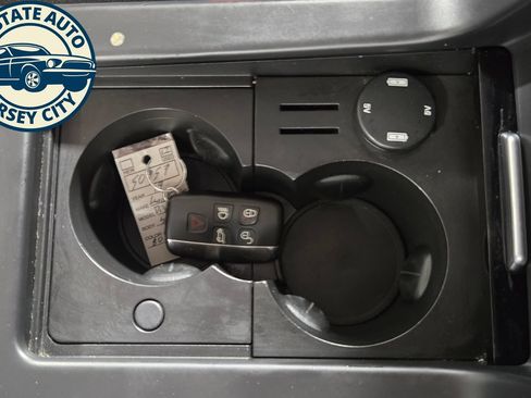 Used 2019 Land Rover Discovery Sport HSE AWD/4WD image 18