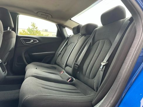 Used 2015 Chrysler 200 Limited w/ Convenience Group FWD image 8