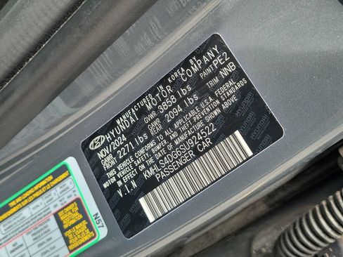 Used 2025 Hyundai Elantra SEL FWD image 30