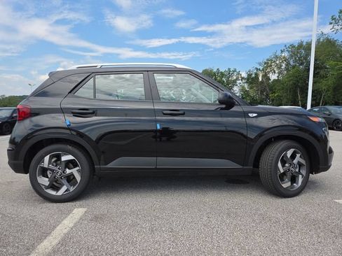 New 2026 Hyundai Venue SEL FWD image 17
