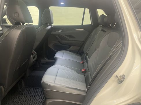 New 2026 Volkswagen Tiguan SE R-Line image 32